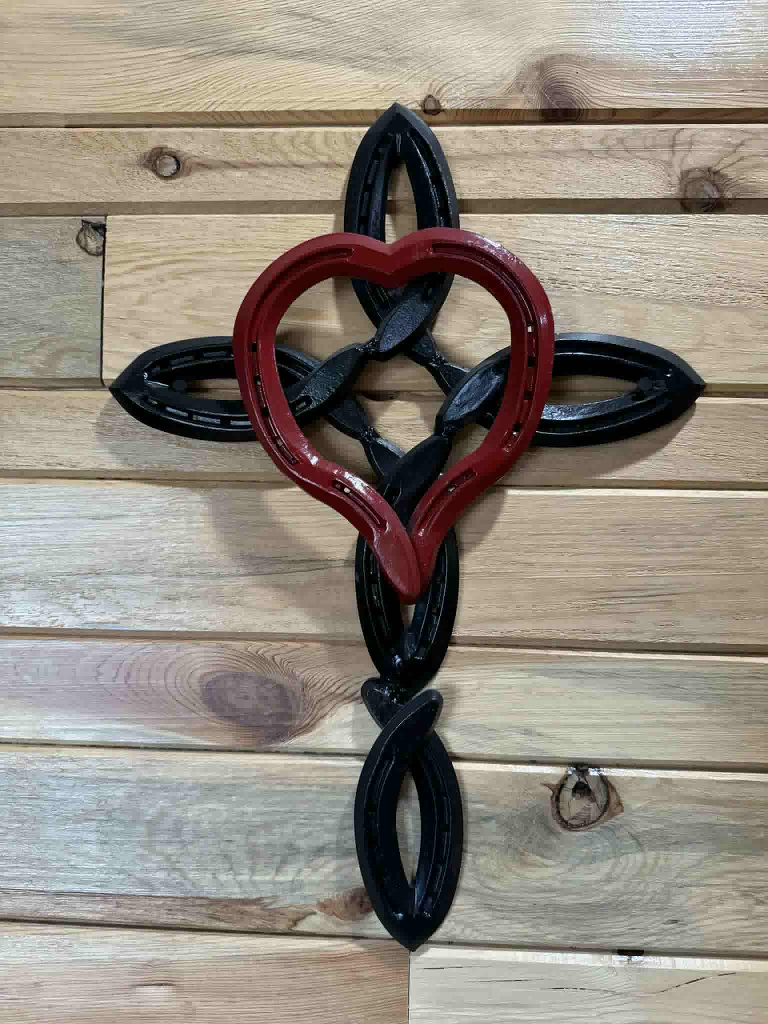 Horseshoe Cross